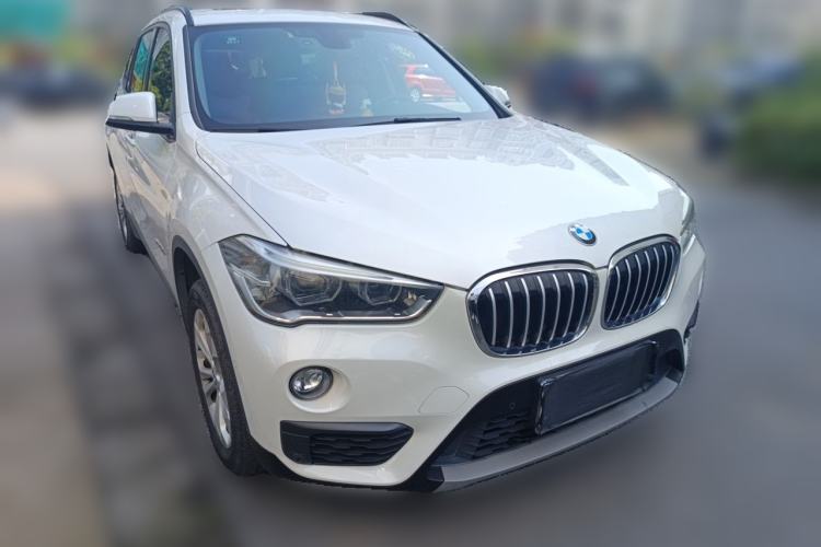 Used BMW X1 2016 sDrive18Li Fashion Model Front Right 45 Deg