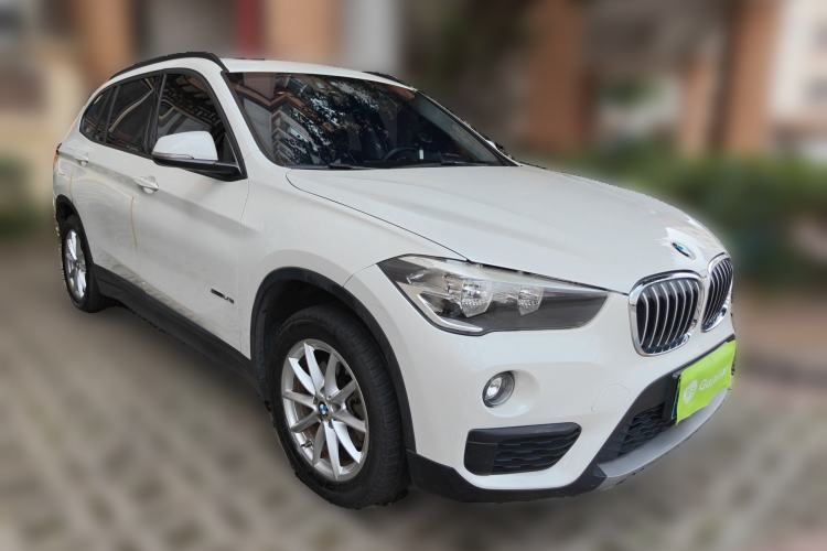 Used BMW X1 2016 sDrive18Li Fashion Model Front Right 45 Deg