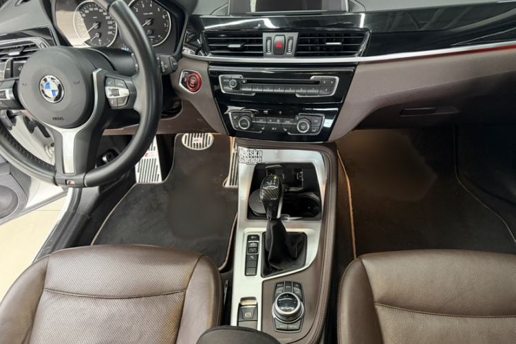 Used BMW X1 2016 sDrive20Li Luxury Model Gear Lever