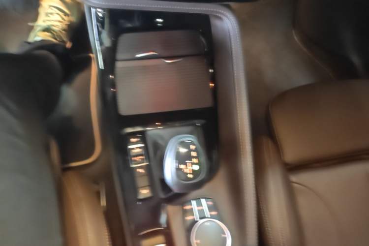 Used BMW X1 2016 xDrive20Li Luxury Model Gear Lever