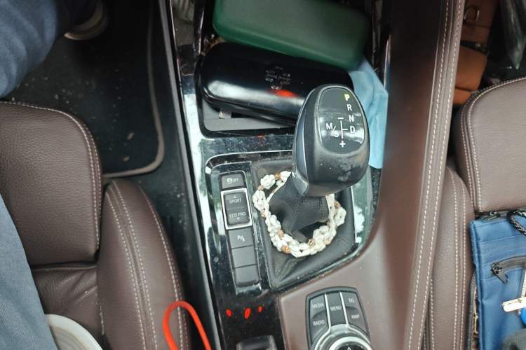 Used BMW X1 2016 sDrive20Li Luxury Model Gear Lever