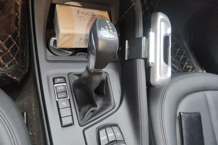 Used BMW X1 2016 sDrive18Li Premium Edition Gear Lever
