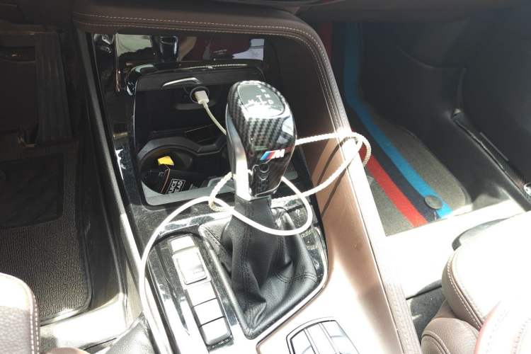 Used BMW X1 2016 sDrive20Li Luxury Model Gear Lever