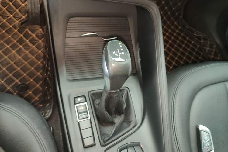 Used BMW X1 2016 sDrive18Li Fashion Model Gear Lever