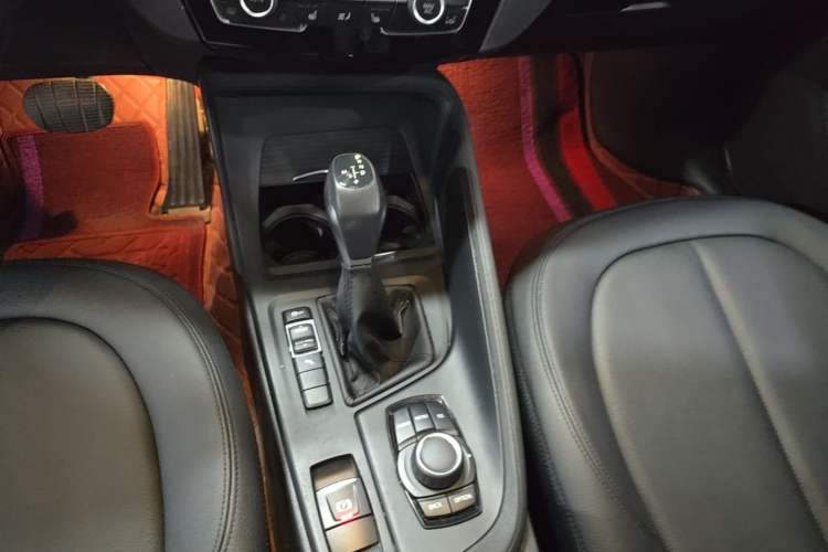 Used BMW X1 2016 sDrive18Li Premium Edition Gear Lever