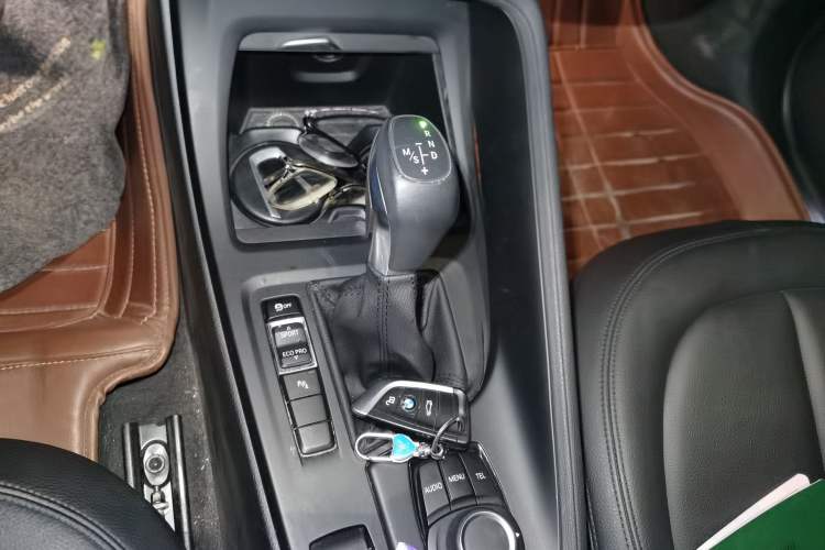 Used BMW X1 2016 sDrive18Li Premium Edition Gear Lever