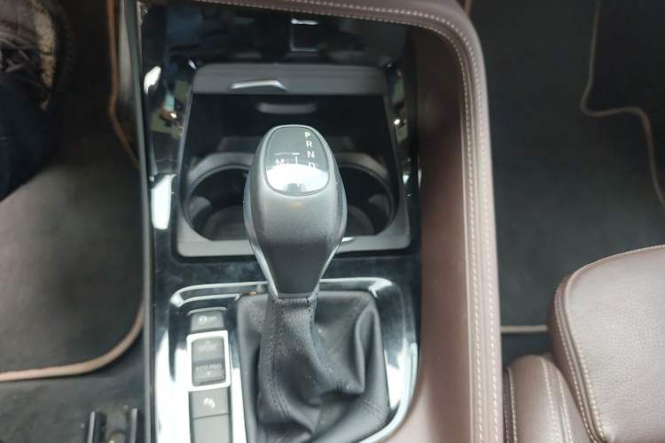 Used BMW X1 2016 sDrive18Li Luxury Model Gear Lever