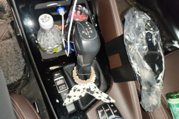 Used BMW X1 2016 sDrive20Li Luxury Model Gear Lever
