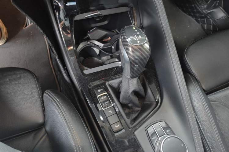 Used BMW X1 2016 xDrive20Li Luxury Model Gear Lever