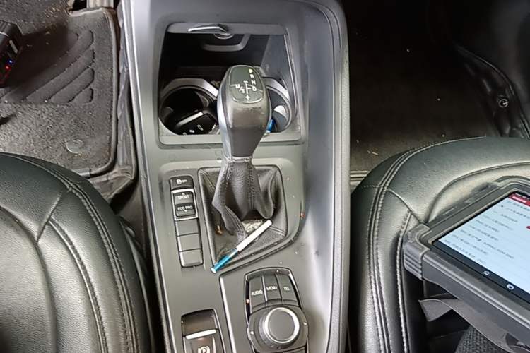 Used BMW X1 2016 sDrive18Li Fashion Model Gear Lever