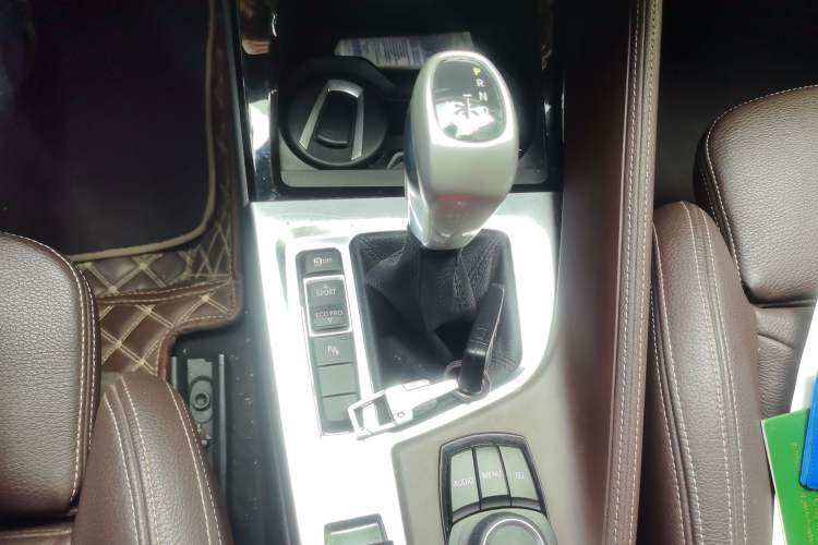 Used BMW X1 2016 sDrive18Li Luxury Model Gear Lever