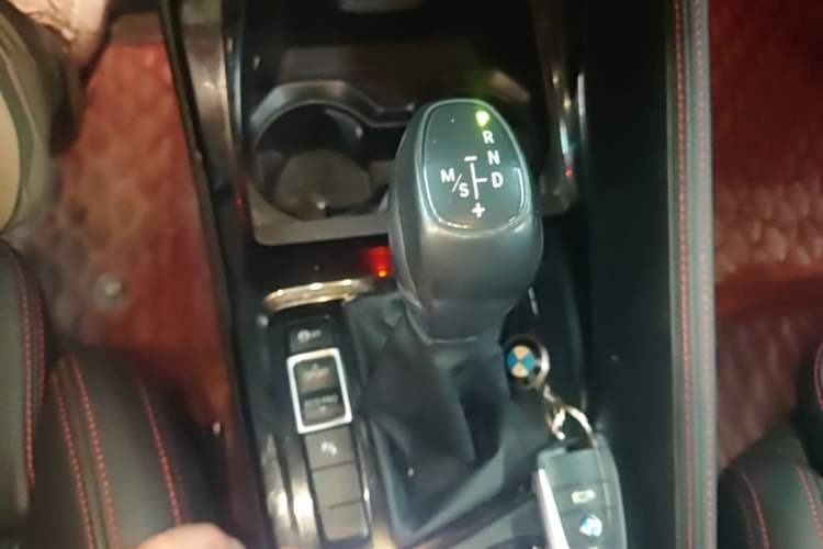 Used BMW X1 2016 sDrive20Li Luxury Model Gear Lever