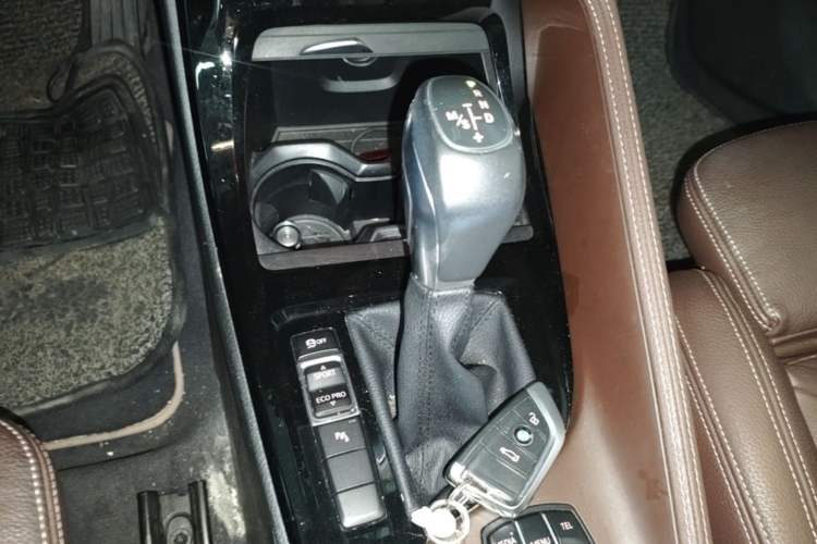 Used BMW X1 2016 sDrive20Li Luxury Model Gear Lever