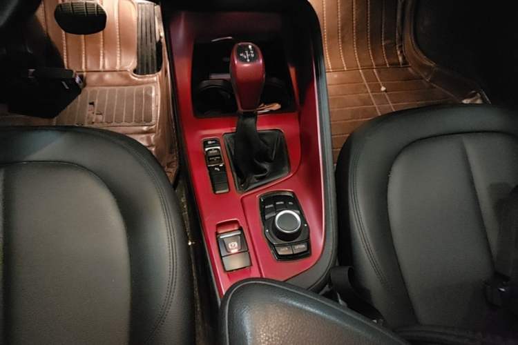 Used BMW X1 2016 sDrive18Li Premium Edition Gear Lever