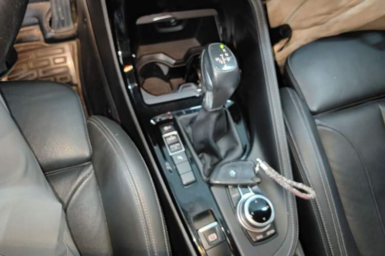 Used BMW X1 2016 sDrive20Li Luxury Model Gear Lever
