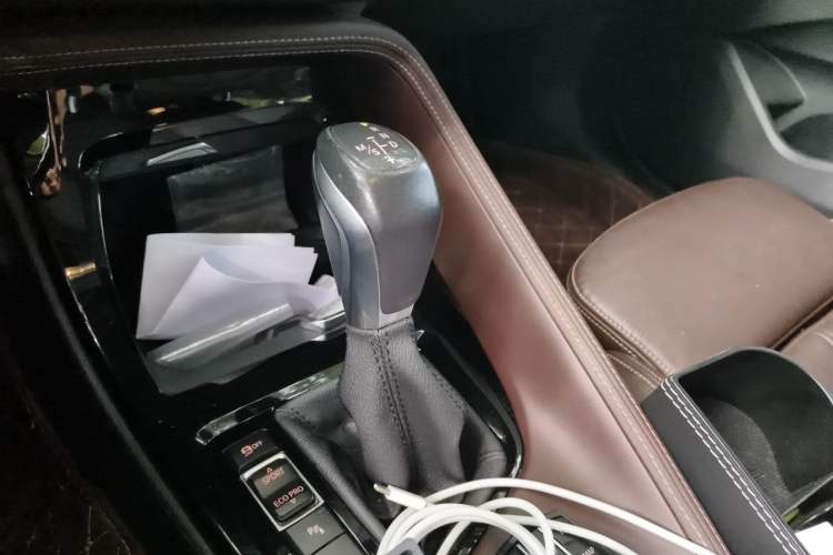 Used BMW X1 2016 sDrive20Li Luxury Model Gear Lever