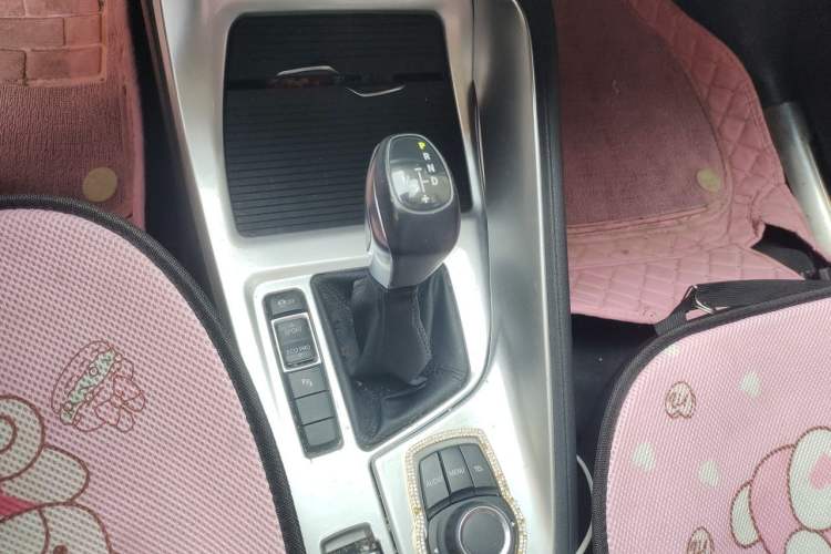 Used BMW X1 2016 sDrive18Li Premium Edition Gear Lever
