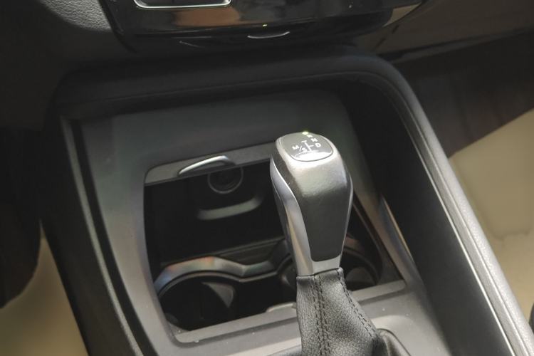 Used BMW X1 2016 sDrive18Li Premium Edition Gear Lever