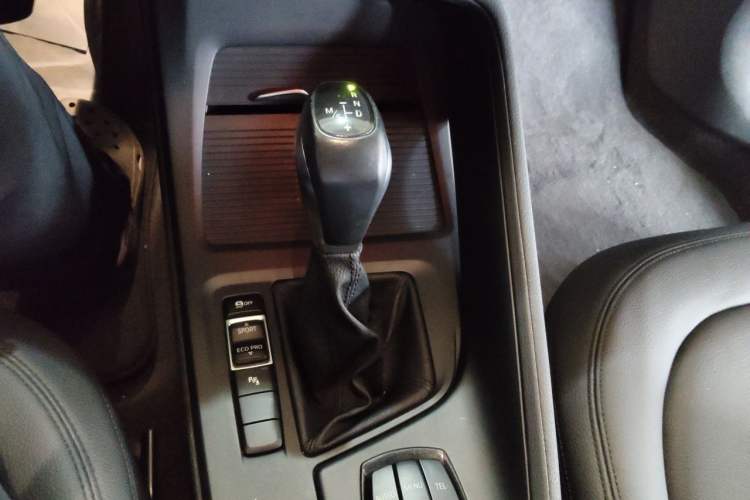 Used BMW X1 2016 sDrive18Li Premium Edition Gear Lever