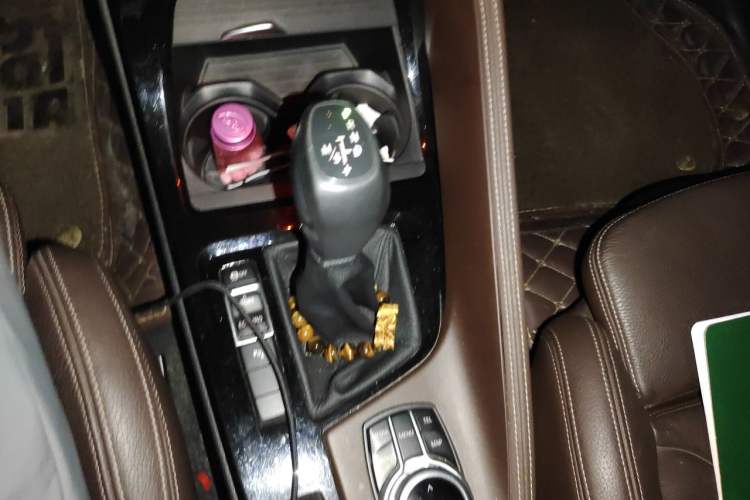 Used BMW X1 2016 sDrive20Li Luxury Model Gear Lever