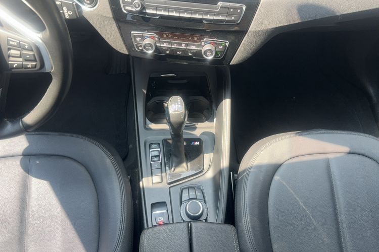 Used BMW X1 2016 sDrive18Li Premium Edition Gear Lever