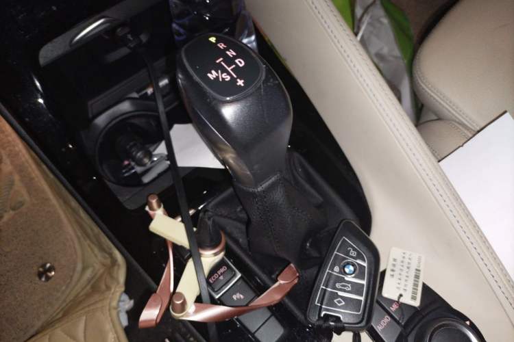 Used BMW X1 2016 sDrive18Li Luxury Model Gear Lever