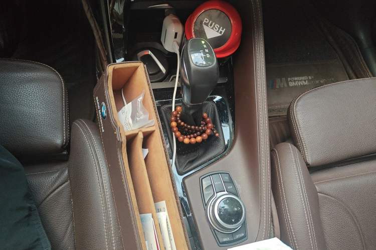 Used BMW X1 2016 sDrive20Li Luxury Model Gear Lever