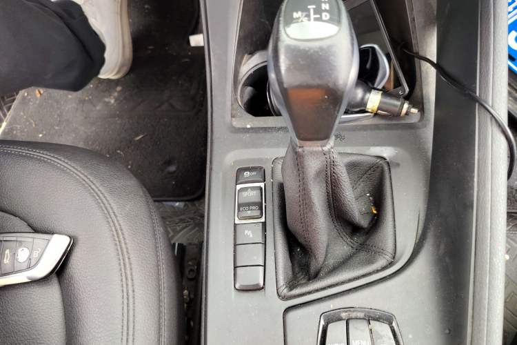 Used BMW X1 2016 sDrive18Li Premium Edition Gear Lever