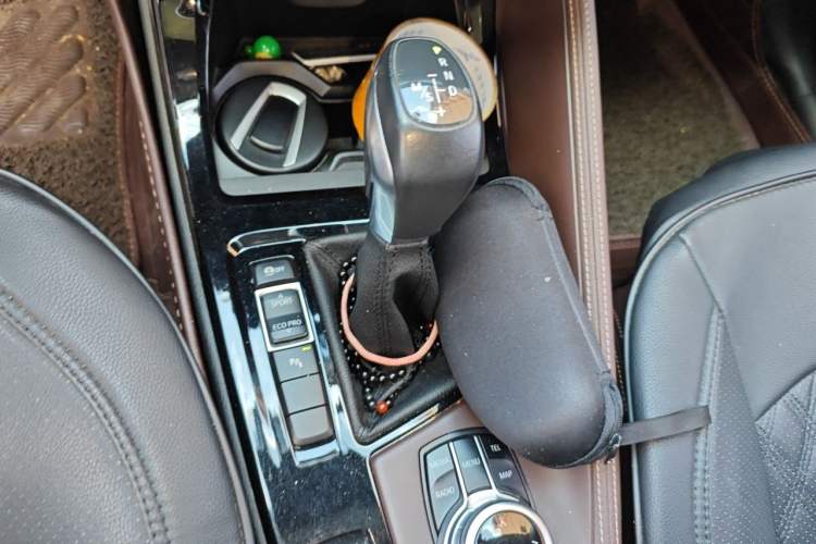 Used BMW X1 2016 sDrive20Li Luxury Model Gear Lever