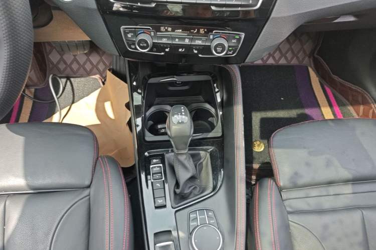 Used BMW X1 2016 xDrive20Li Luxury Model Gear Lever