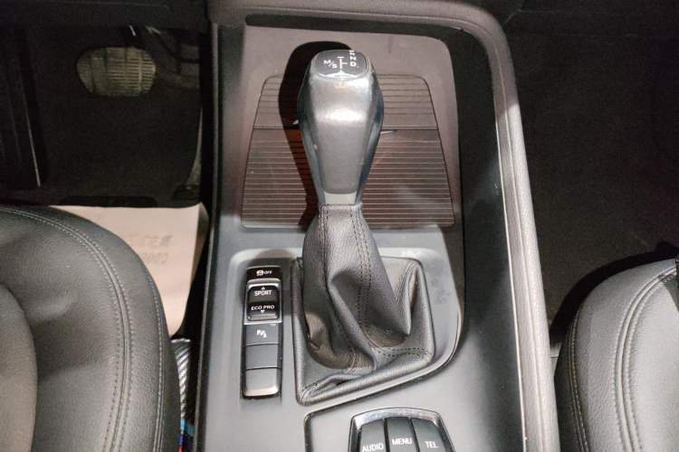 Used BMW X1 2016 sDrive18Li Premium Edition Gear Lever