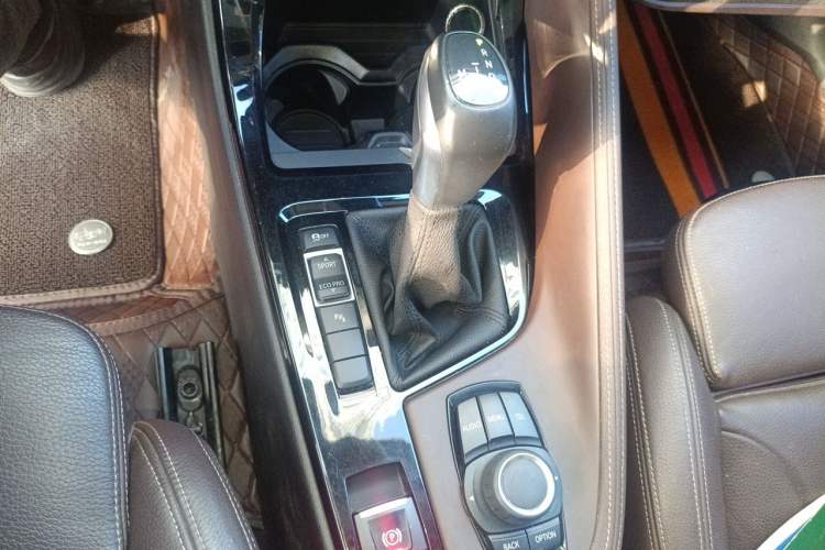 Used BMW X1 2016 sDrive18Li Luxury Model Gear Lever