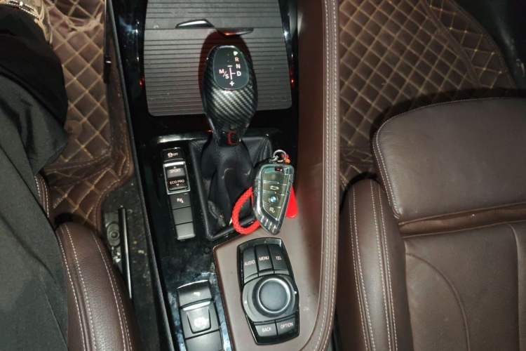 Used BMW X1 2016 sDrive18Li Luxury Model Gear Lever