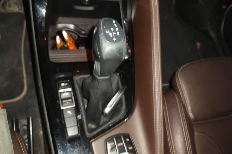 Used BMW X1 2016 sDrive20Li Luxury Model Gear Lever