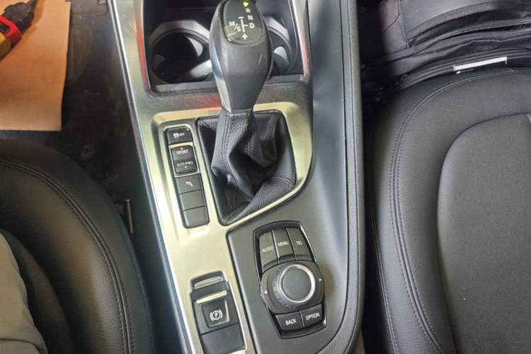 Used BMW X1 2016 sDrive18Li Premium Edition Gear Lever