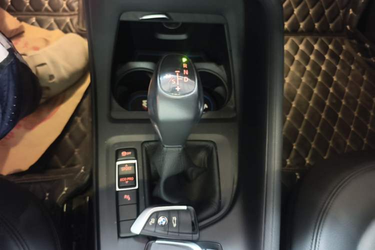 Used BMW X1 2016 sDrive18Li Premium Edition Gear Lever