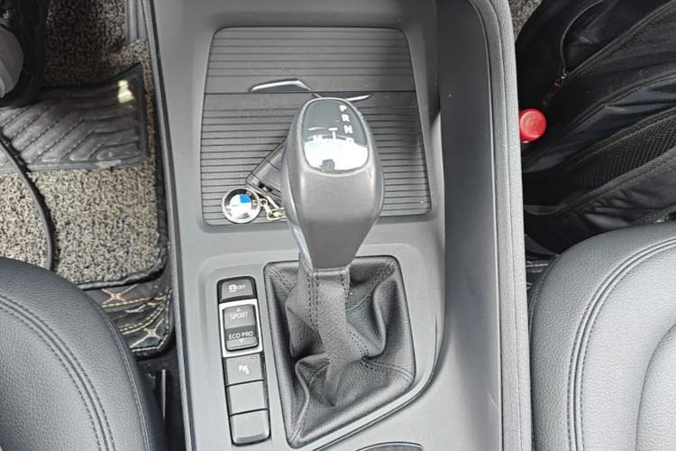 Used BMW X1 2016 sDrive18Li Premium Edition Gear Lever
