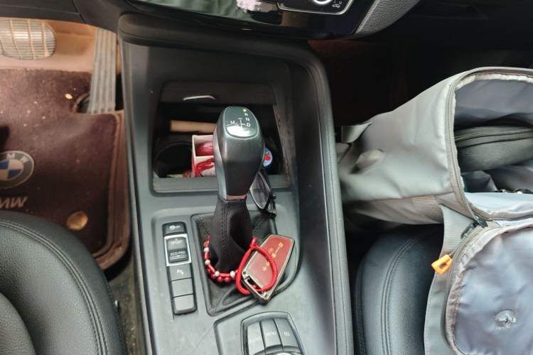 Used BMW X1 2016 sDrive18Li Premium Edition Gear Lever