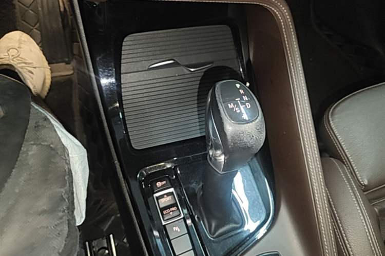 Used BMW X1 2016 sDrive18Li Luxury Model Gear Lever