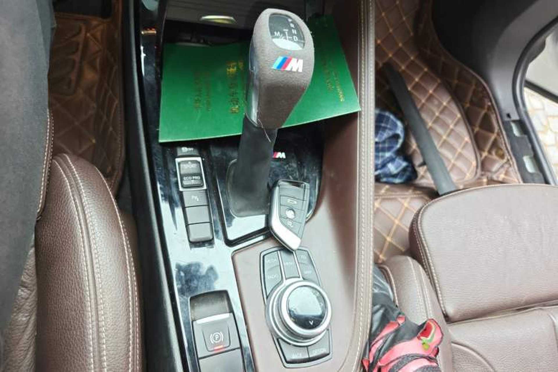 Used BMW X1 2016 sDrive20Li Luxury Model Gear Lever