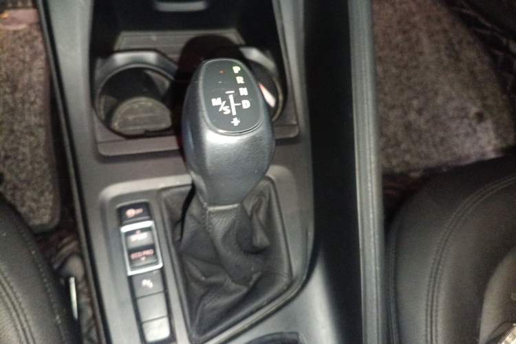 Used BMW X1 2016 sDrive18Li Premium Edition Gear Lever