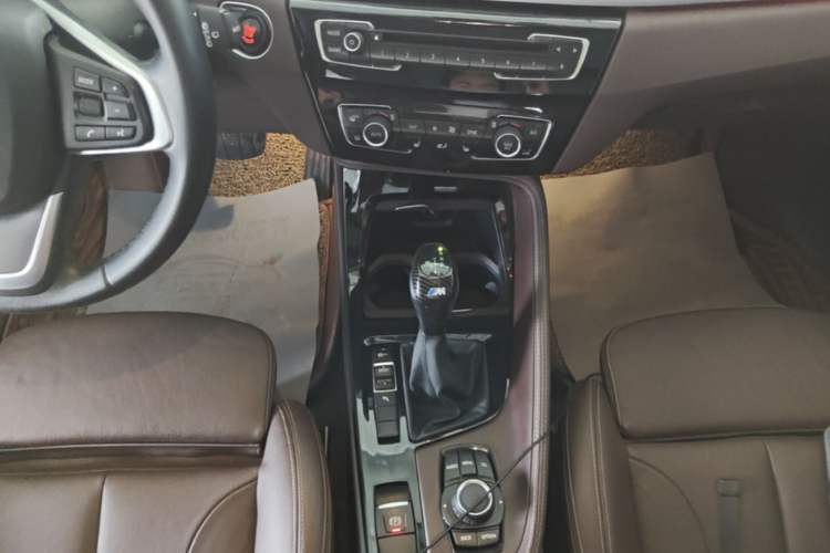 Used BMW X1 2016 sDrive18Li Luxury Model Gear Lever
