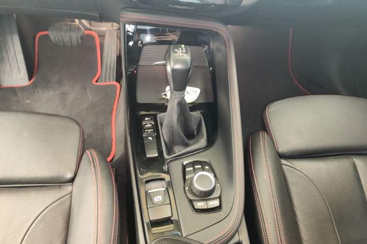 Used BMW X1 2016 sDrive18Li Luxury Model Gear Lever