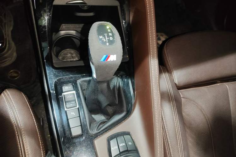 Used BMW X1 2016 sDrive18Li Luxury Model Gear Lever
