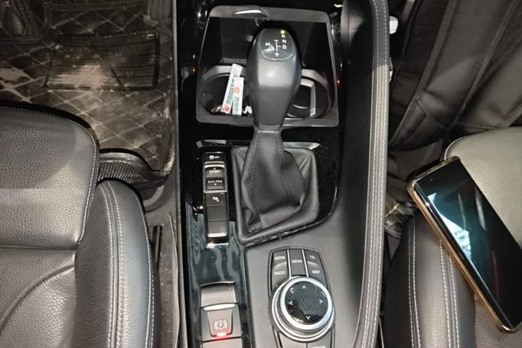 Used BMW X1 2016 sDrive20Li Luxury Model Gear Lever