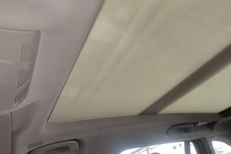 Used BMW X1 2016 sDrive18Li Luxury Model Headliner