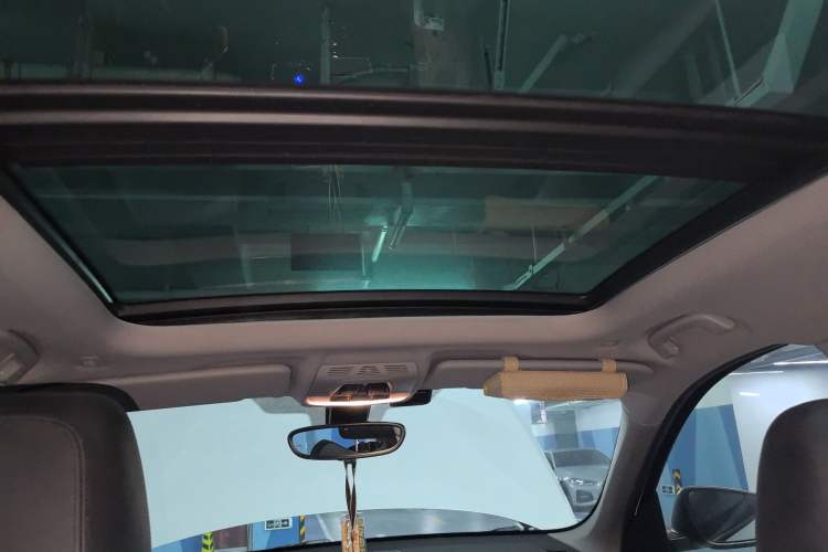 Used BMW X1 2016 sDrive18Li Premium Edition Headliner