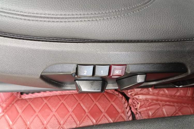 Used BMW X1 2016 sDrive18Li Fashion Model Interior 10