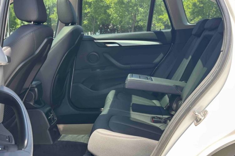 Used BMW X1 2016 sDrive18Li Fashion Model Interior 11