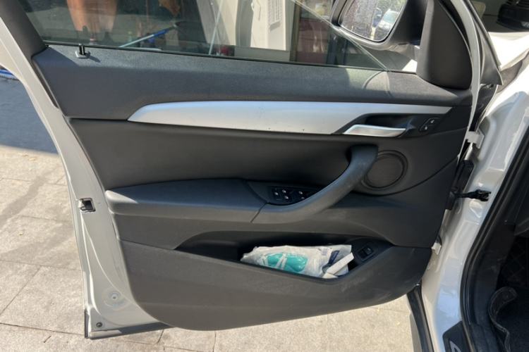 Used BMW X1 2016 sDrive18Li Premium Edition Interior 11